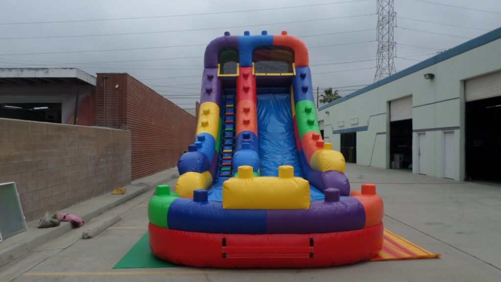 18′ Block Party Wet & Dry Slide W132