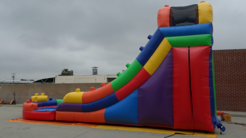 18′ Block Party Wet & Dry Slide W132