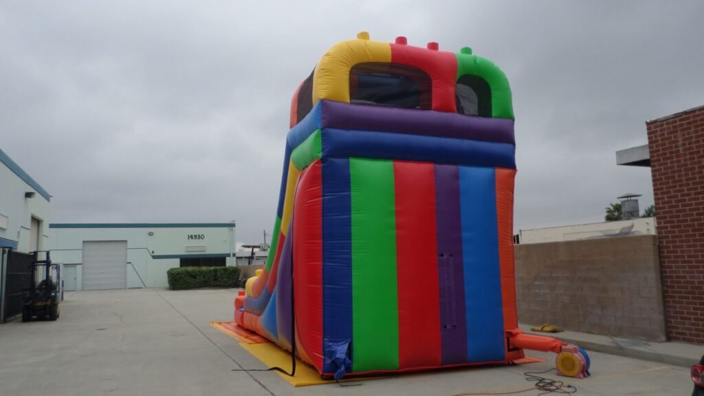 18′ Block Party Wet & Dry Slide W132