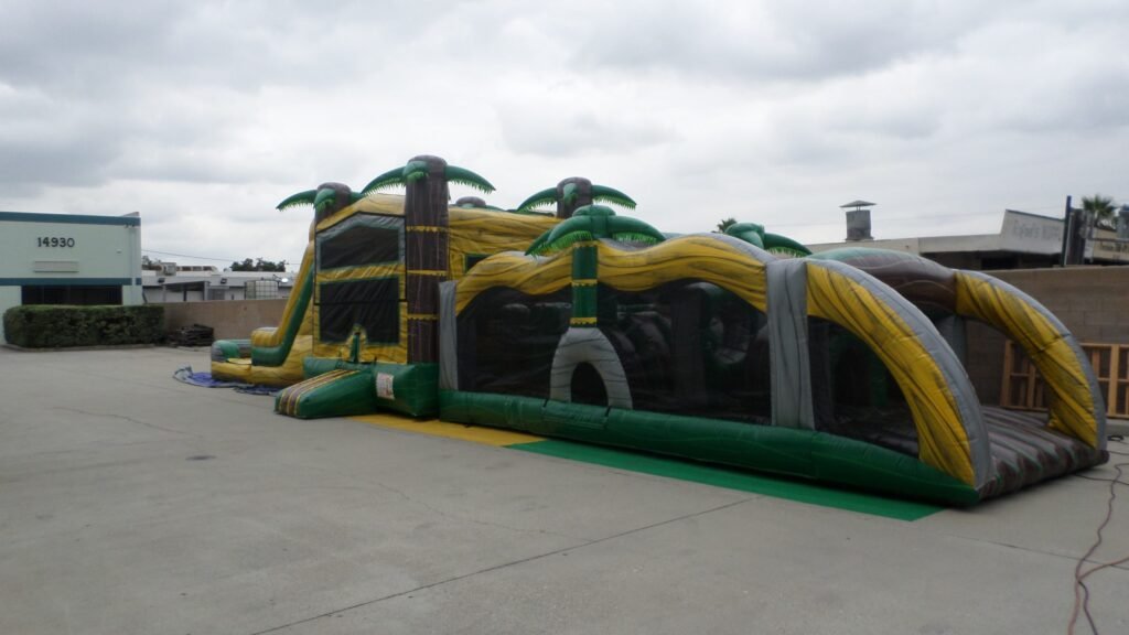 Tropical Wet & Dry Obstacle Course I102
