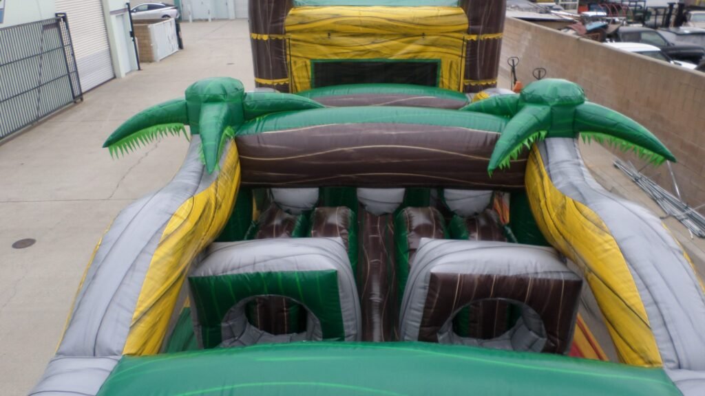 Tropical Wet & Dry Obstacle Course I102