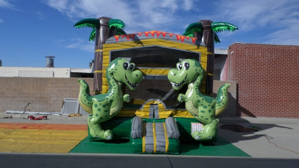 Dino Twins House J143