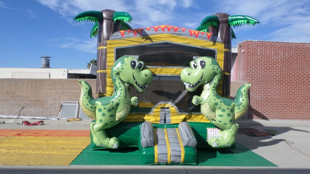 Dino Twins House J143