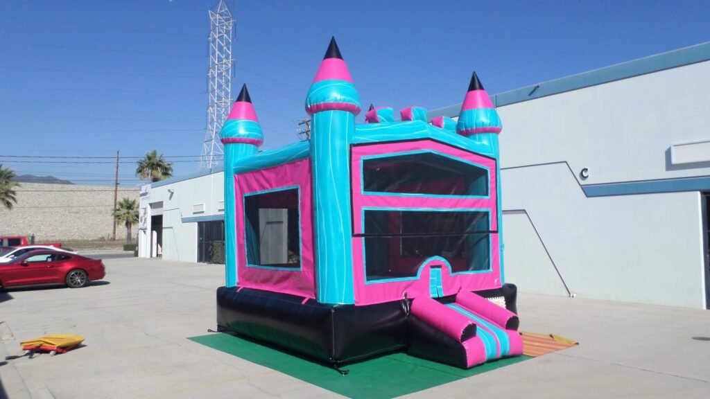 Miami 80’s House J145