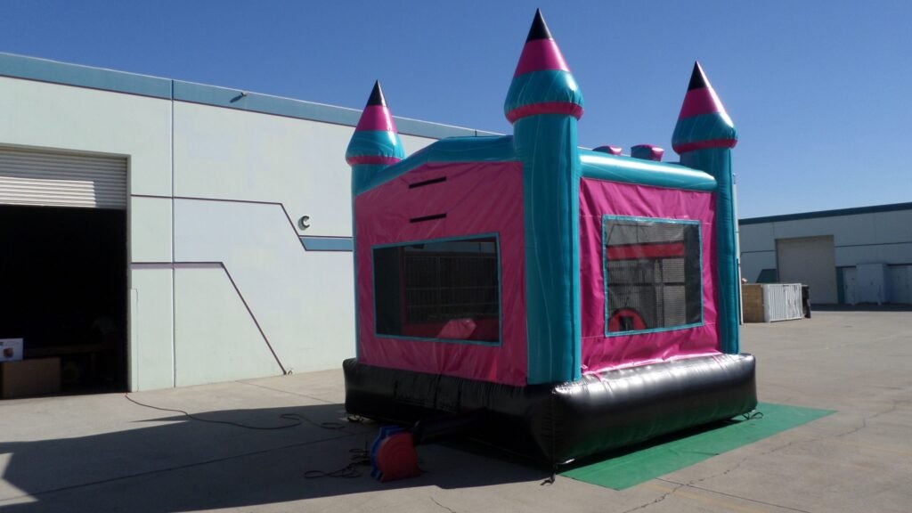 Miami 80’s House J145