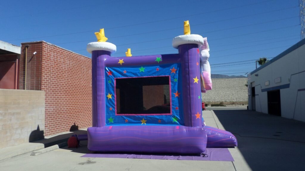 Unicorn House J157