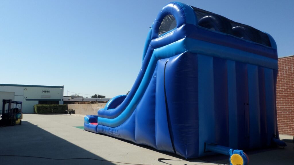 18′ Dual Lane Wet & Dry Slide W146