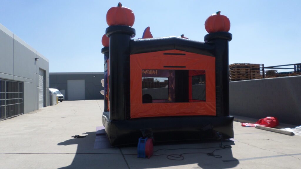 J179 Halloween House